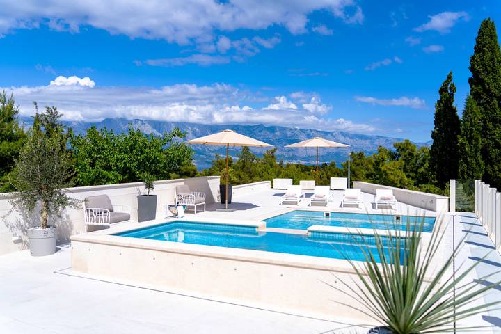 Ferienwohnung für 4 Personen, mit Terrasse und Garten sowie Pool und Meerblick - 1