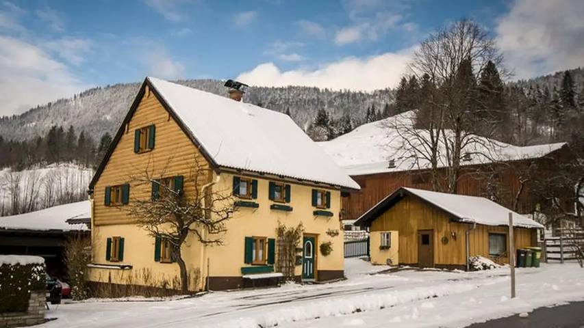 Ferienhaus für 8 Personen, mit Pool und Garten