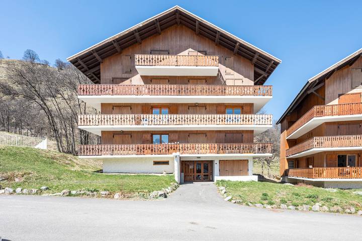 Geheel appartement, Appartement 'Les Arolles' met Uitzicht op de Bergen, Gedeeld Zwembad en Balkon in Valloire, Saint-Jean-de-Maurienne regio