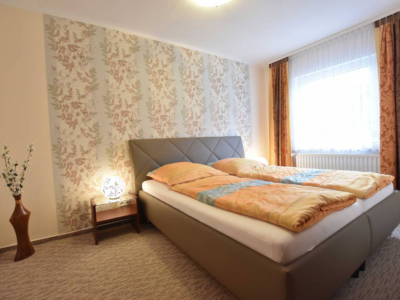 Ganze Ferienwohnung, Reihenferienhaus mit Kamin und Terrasse im Ostseeland Ofc 11 - 3- Raum Ferienhaus mit Terrasse und Kamin in Satow, Mecklenburgische Ostseeküste