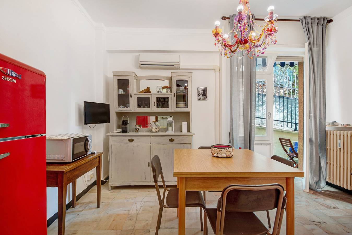 Appartamento intero, Appartamento 'Lulu' con Terrazza Privata, Wi-Fi comodo per Cinqueterre e Portofino in Lavagna, Comune di Lavagna