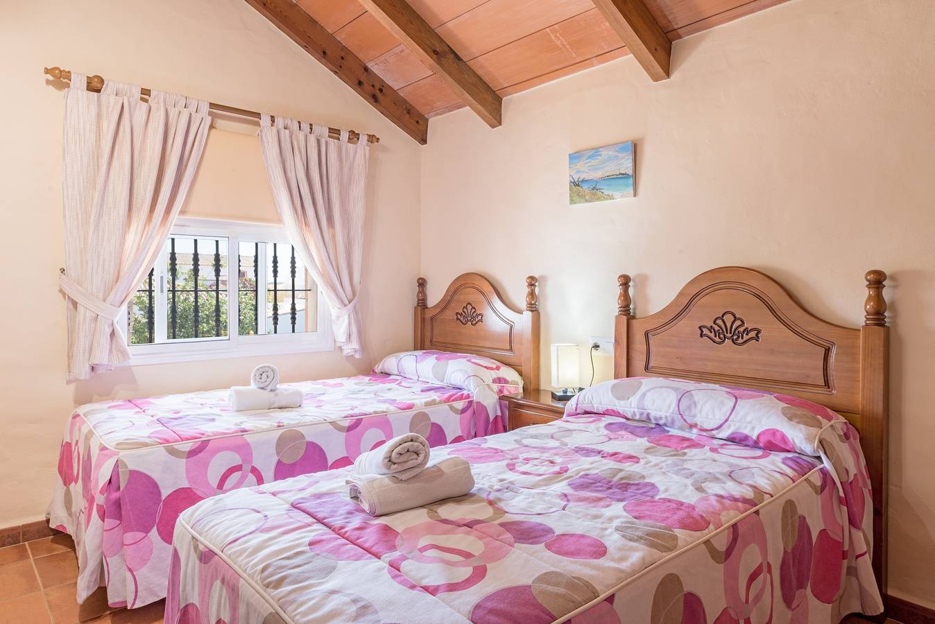 Huis met airconditioning dicht bij het strand met zwembad, terras, tuin & Wi-Fi, foto 14