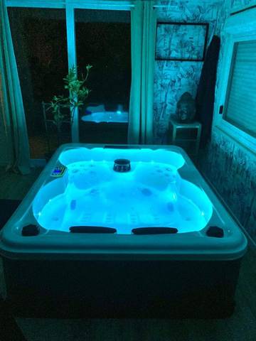 Gîte pour 7 personnes, avec jacuzzi et jardin à Moutiers-les-Mauxfaits