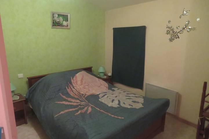 Location de vacances pour 8 personnes, avec terrasse à Saint-Germain-de-Marencennes - 4