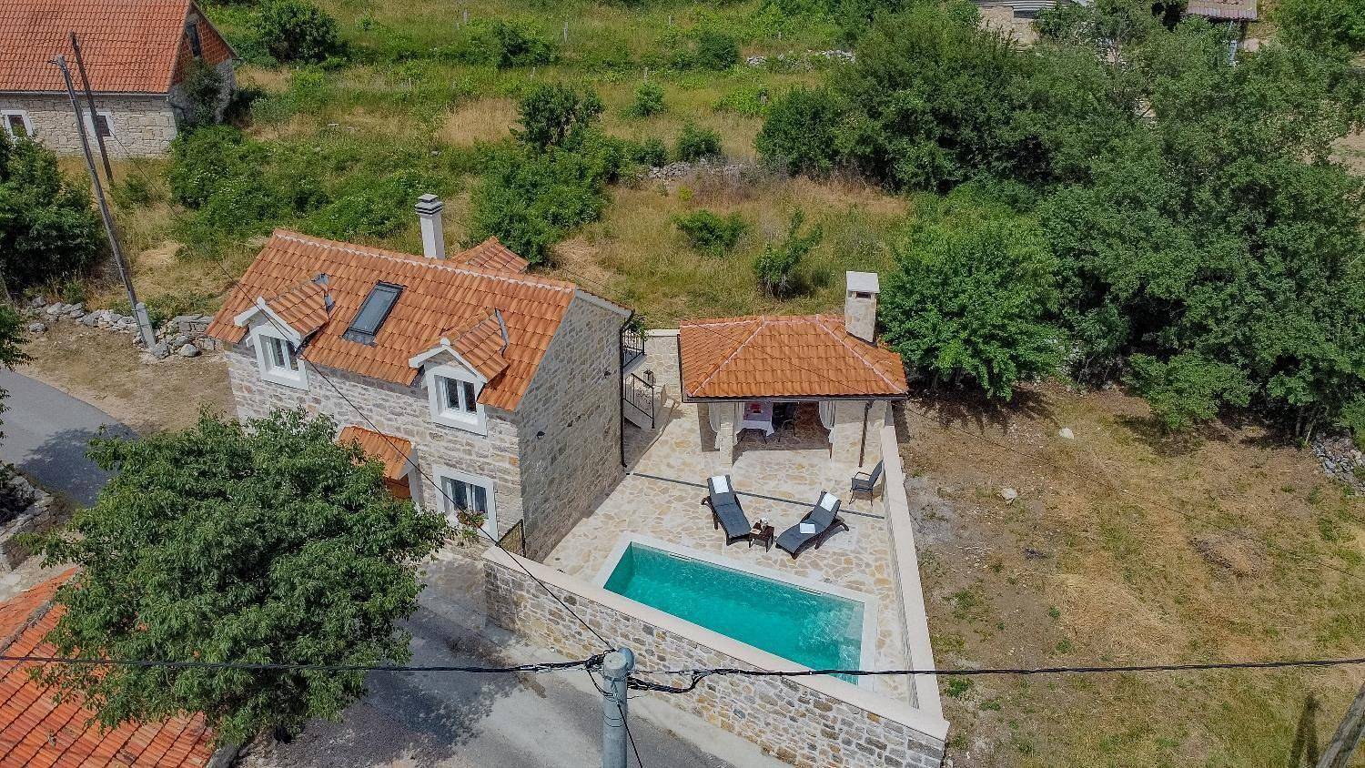 Villa Mara in Drniš in Dalmatinisches Zagora