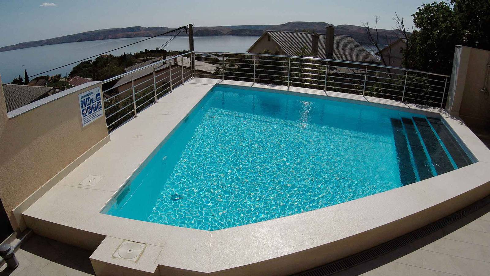 Ganze Ferienwohnung, Ferienwohnung mit Meerblick, Klimaanlage und Pool  in Karlobag, Naturpark Velebit