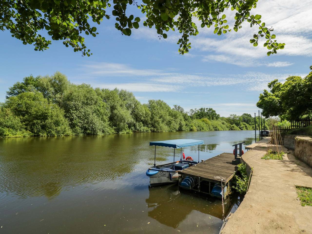 Severn Bank Lodge in Astley and Dunley, Worcestershire