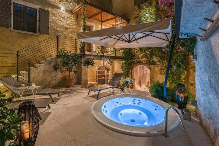 Bed and Breakfast für 2 Personen, mit Garten und Whirlpool sowie Sauna - 1