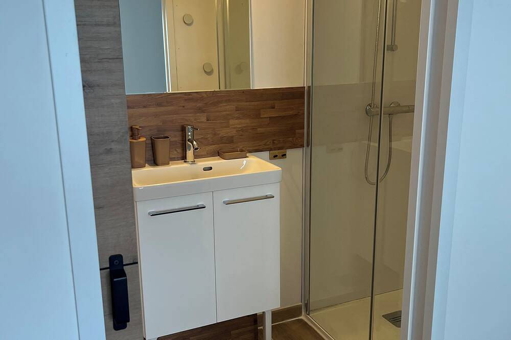 La maison du pont * 5min from the station in La Roche-sur-Yon, Loire-Tal