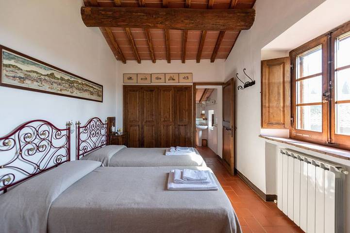 Capanna, Typical Tuscan Farmhouse With Fruit Garden in Siena, Siena region2