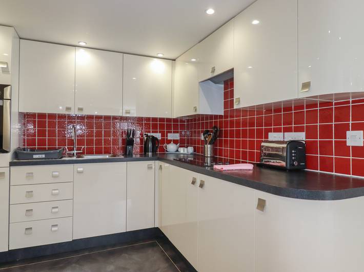 Entire apartment, Obby Oss- Flat 1 in Padstow, Cornwall