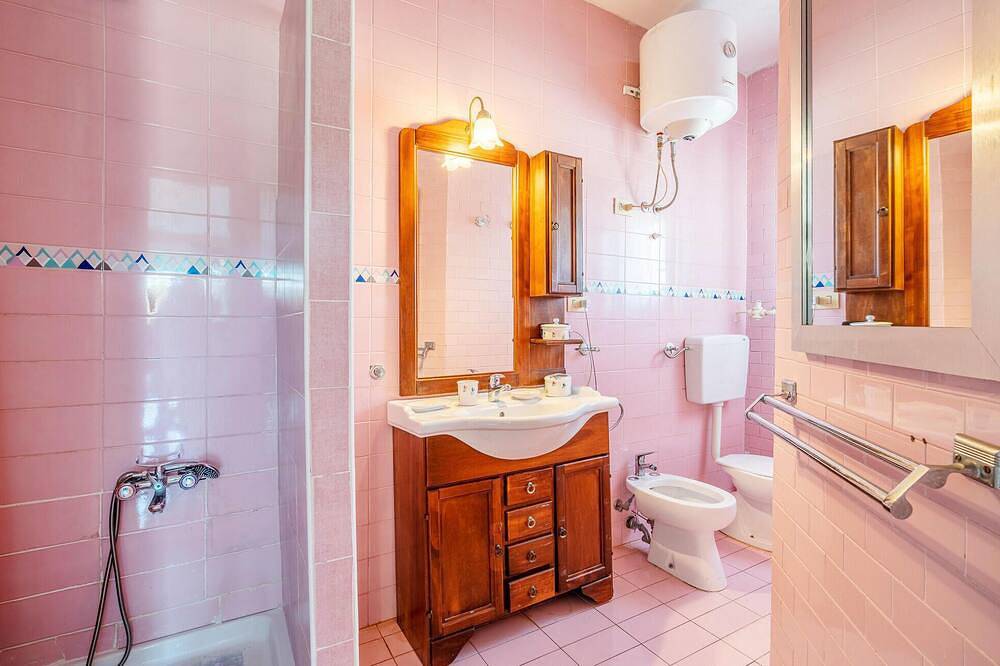 Appartement entier, Appartement confortable à Ischia avec Wi-Fi in Ischia Ville, Ischia