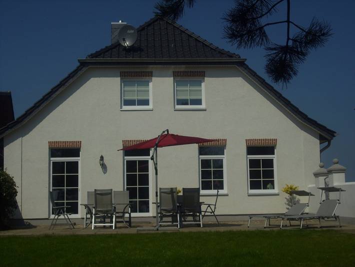 Ferienhaus für 9 Personen, mit Terrasse und Garten sowie Sauna