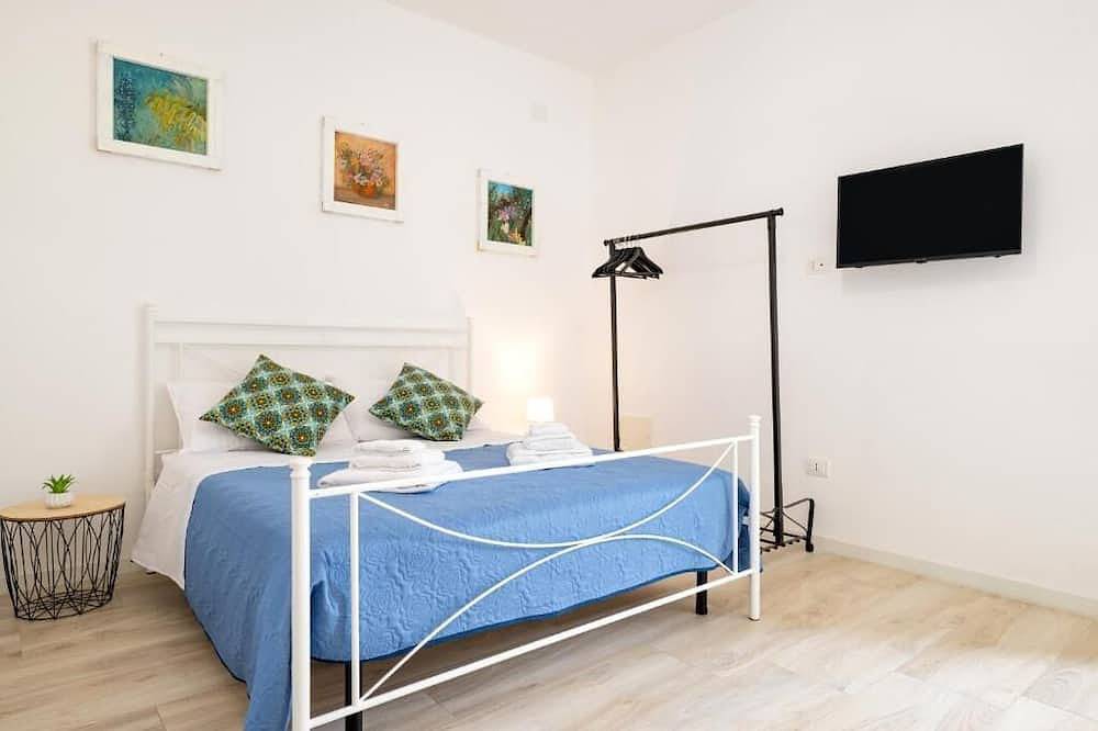 Apartamento entero, The Villa Resort, sleeps 2 + shared pool in Martina Franca, Provincia de Taranto