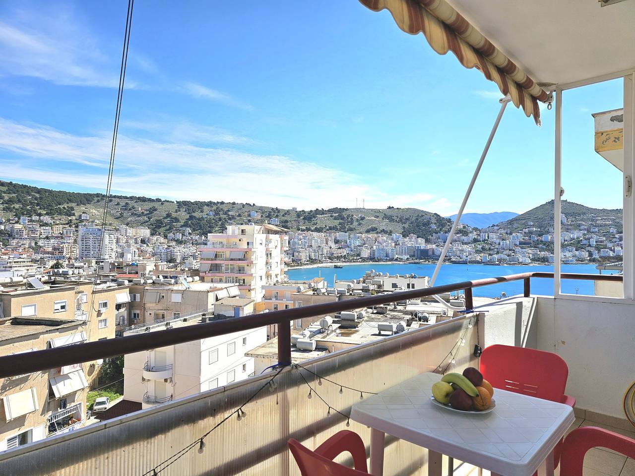 Ganze Wohnung, Ferienwohnung für 3 Personen mit Balkon in Sarandë, Vlorë