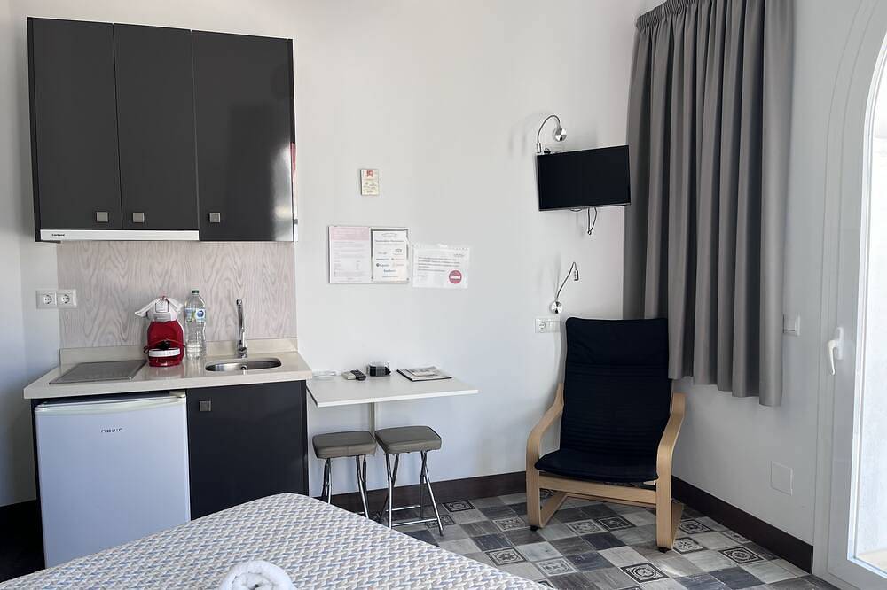 Hel leilighet, Studio med stor terrasse og fjellutsikt in Arenas, Málaga Provinsen