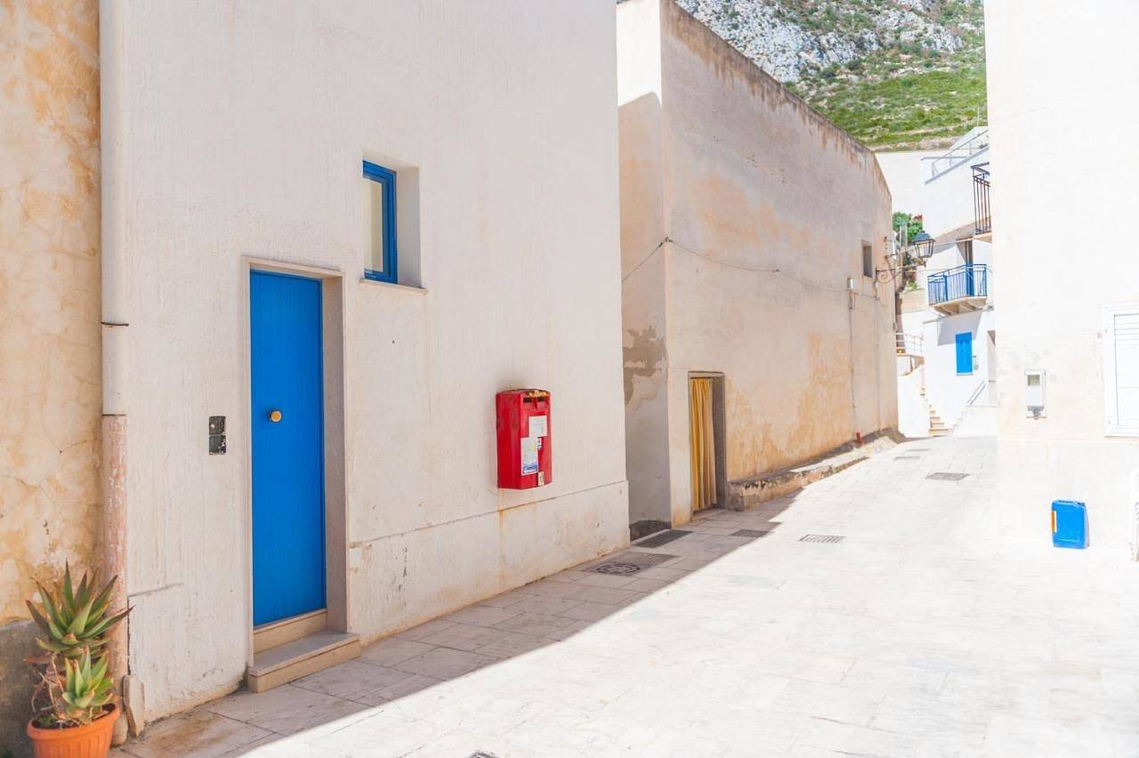 Double Room with Sea View in Levanzo