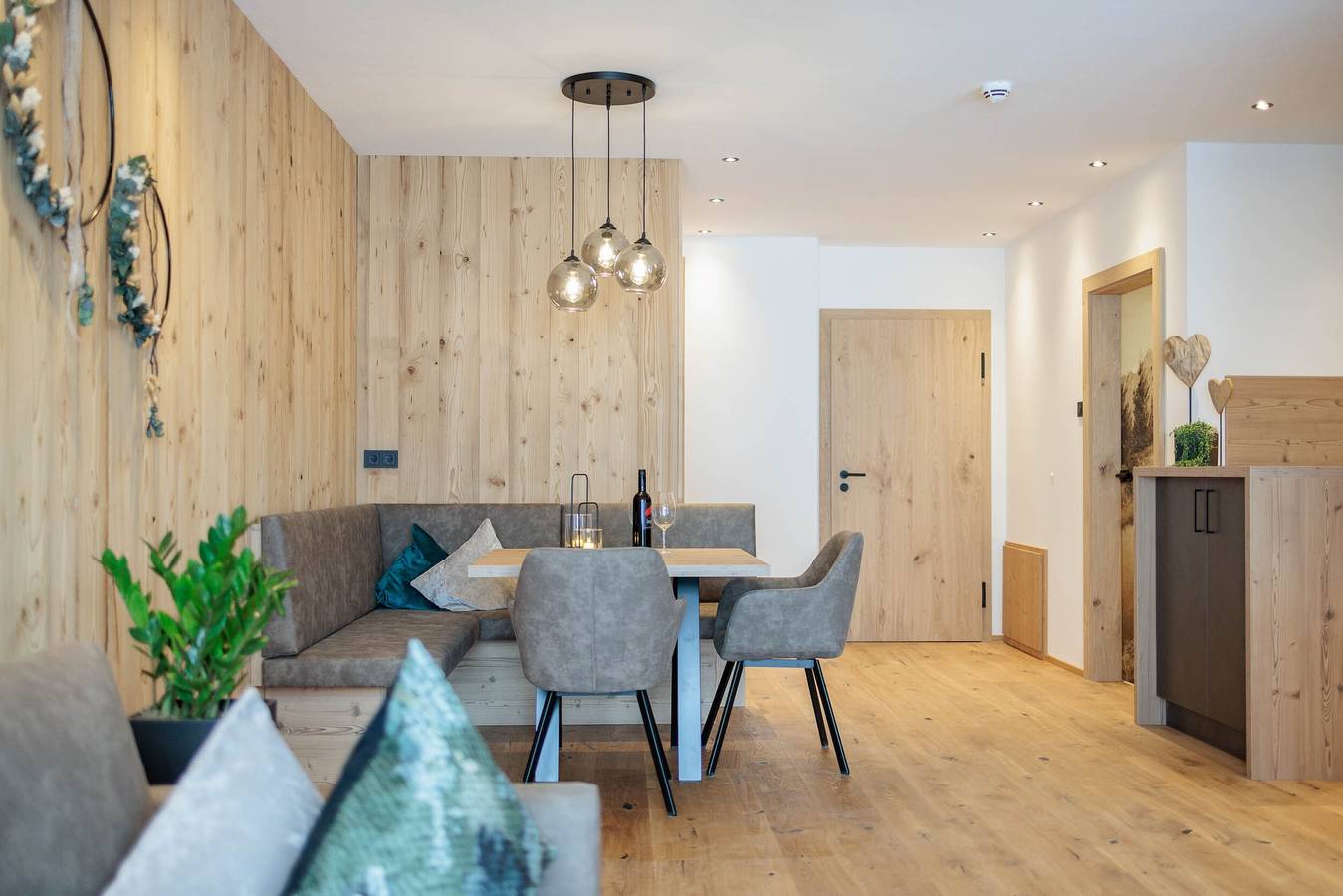 Apartamento entero, Apartamento vacacional 'Mountain Suite Nº102' con vistas a la montaña, balcón y Wi-Fi in Großarl, Ski Amadé