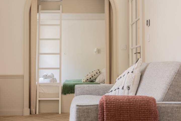Apartamento entero, Piso con Terraza y A/C, corazón de Chartrons in Burdeos, Región de Burdeos