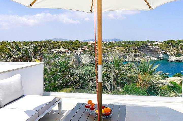 Ferienhaus für 4 Personen, mit Balkon und Garten in Cala Llombards