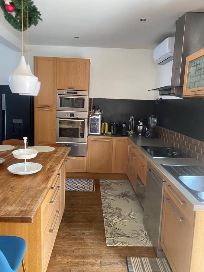 Location de vacances pour 3 personnes, avec Terrasse et Piscine à Cenon - 4