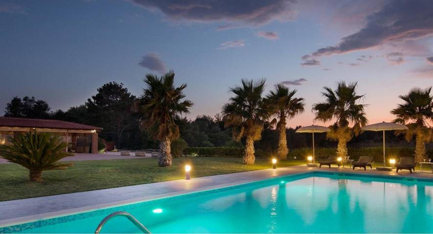 Appartement de vacances pour 10 personnes, avec Balcon et Jacuzzi ainsi que Terrasse et Jardin
