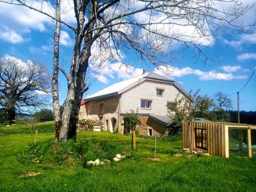 Gîte pour 6 personnes, avec jardin à Saint-Claude (Jura)