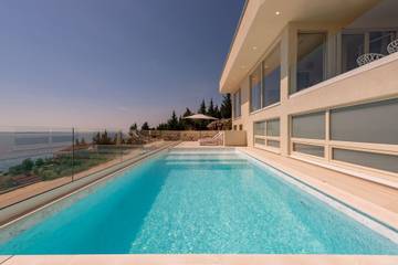 Ferienhaus für 6 Personen, mit Balkon und Garten in Starigrad Paklenica