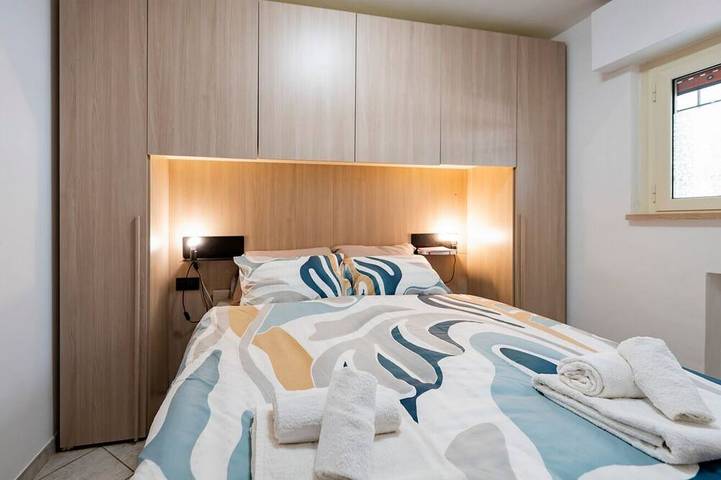 Ganze Wohnung, Komfortables und einladendes 40 qm Erdgeschoss-Apartment, perfekt für drei Personen, mit privatem Eingang. Die Unterkunft liegt ideal in Montesilvano, nur ca. 400 Meter vom Strand entfernt: die Strandpromenade bietet bezaubernde und entspannende in Spiaggia libera, accessibile per disabili, Montesilvano