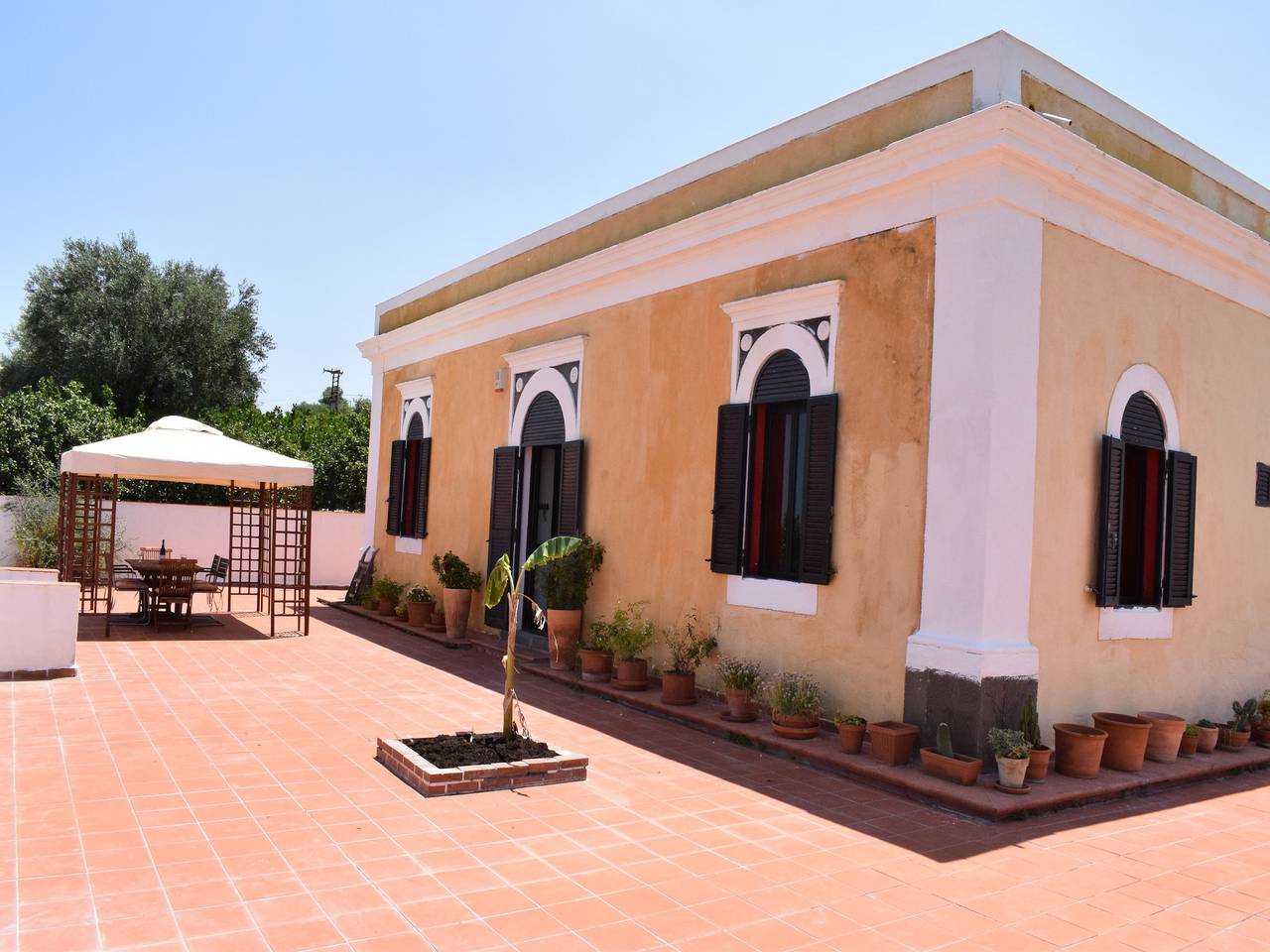 Mansion in Sicily with Private Pool & Garden in Carlentini, Syracuse Province