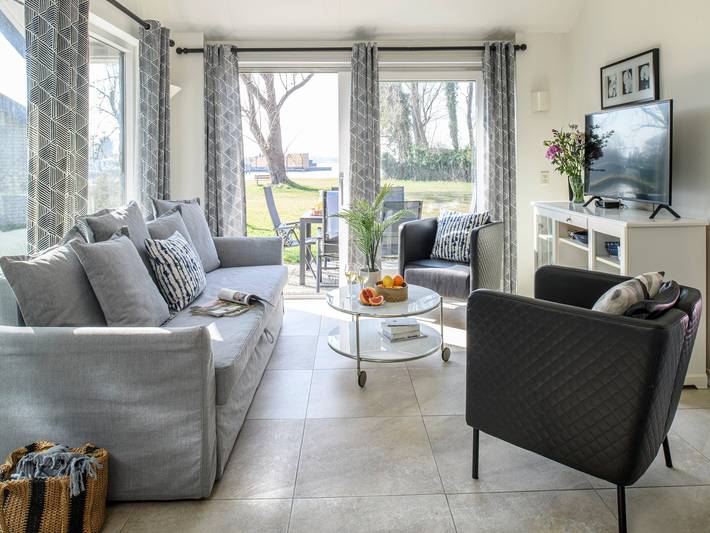 Bungalow für 6 Personen, mit Terrasse und Garten - 1