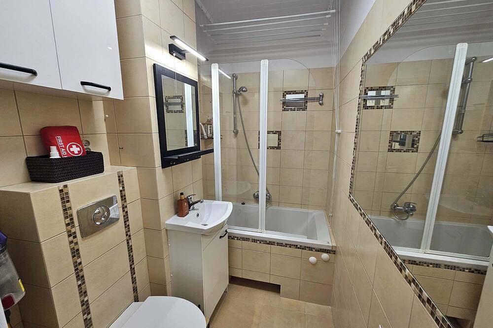 Entire apartment, Cozy Apartment with a Balcony | Praga | Pge in Warsaw, Masovia