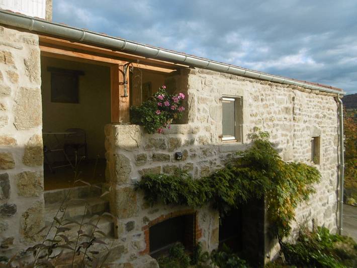 Gîte pour 4 personnes, avec Terrasse à Saint-Symphorien-de-Mahun