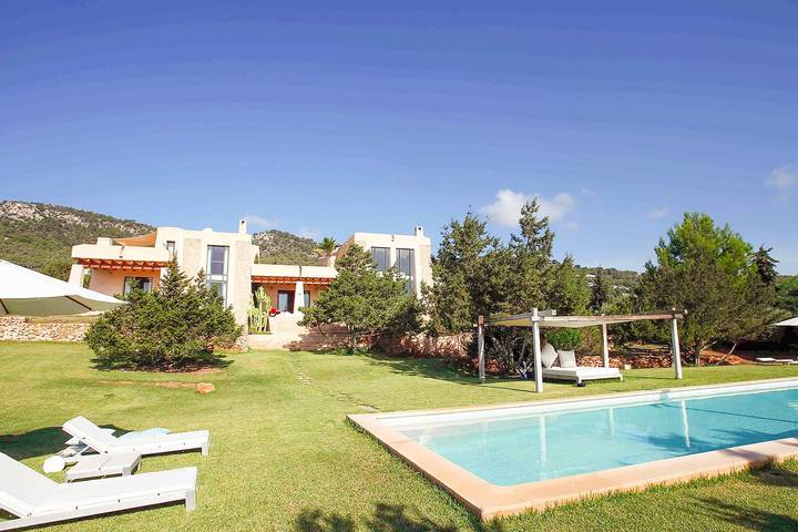 Villa pour 6 personnes, avec jardin et balcon à Es Cubells