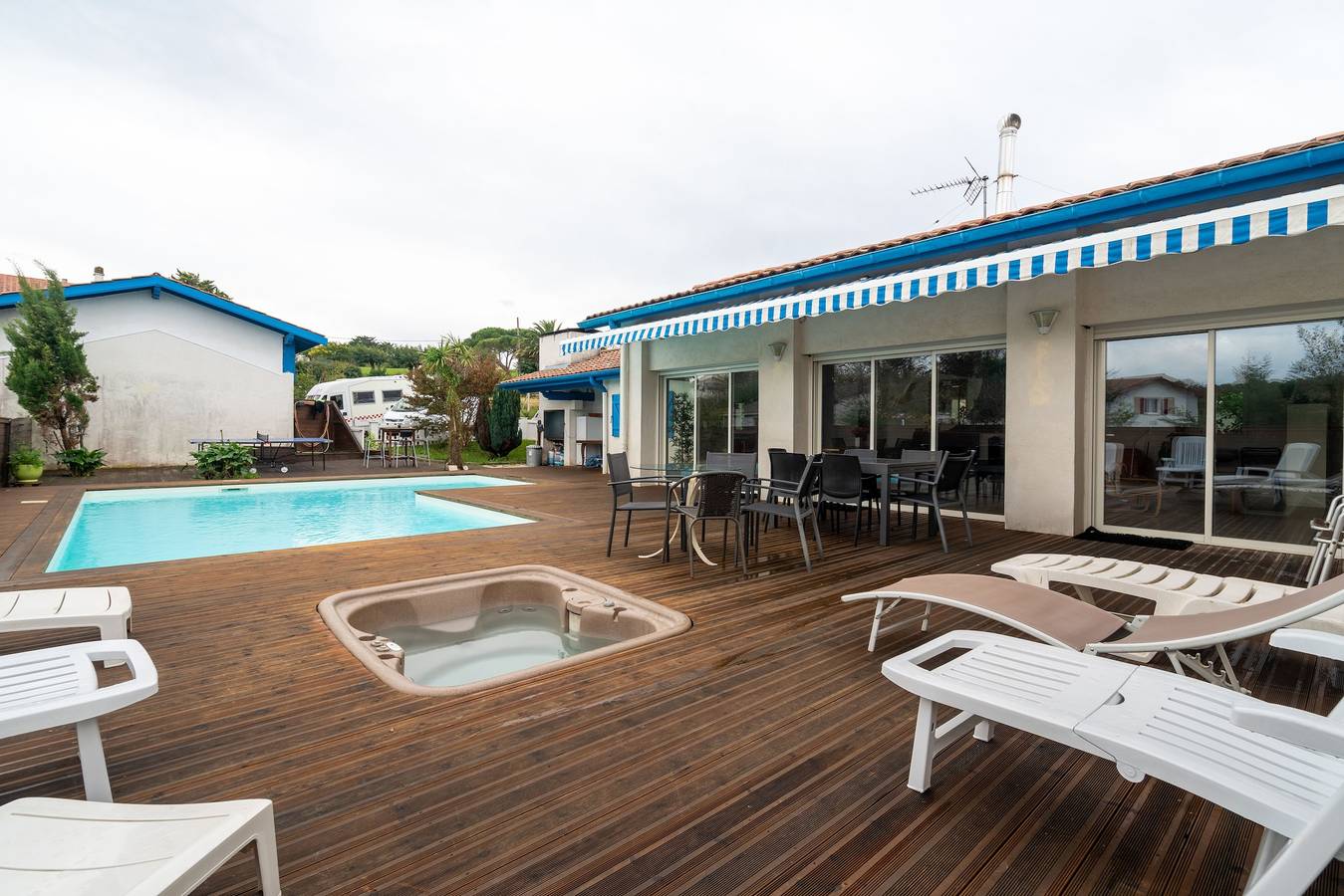 Maison de vacances avec piscine pour groupe in Bidart, Bayonne region