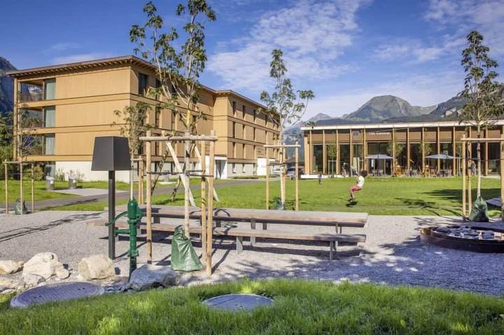 Ferienwohnung für 8 Personen, mit Balkon und Garten sowie Sauna