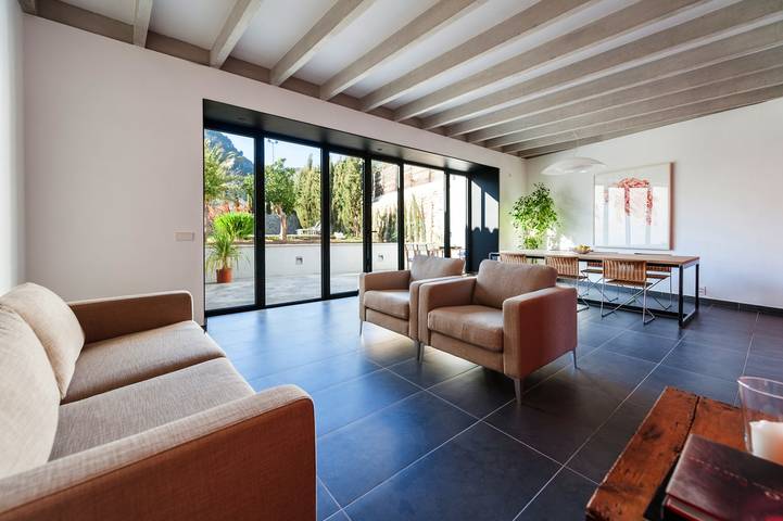 Finca für 4 Personen, mit Terrasse und Pool sowie Garten, kinderfreundlich in Alaró