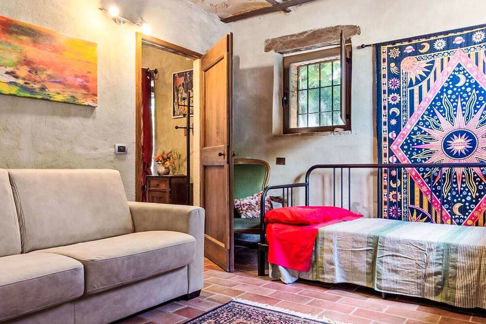 Entire apartment, Ginestra in Perugia, Perugia Province