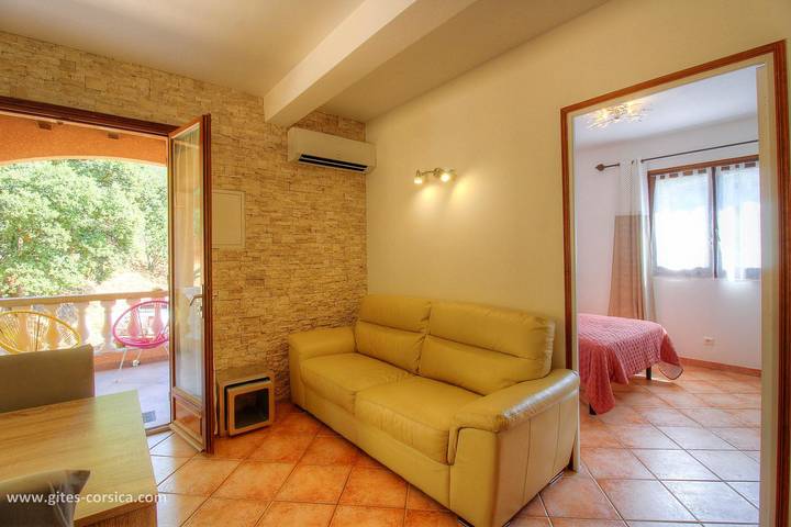 Gîte pour 2 personnes, avec Terrasse ainsi que Jardin et Vue dans Sagone - 4