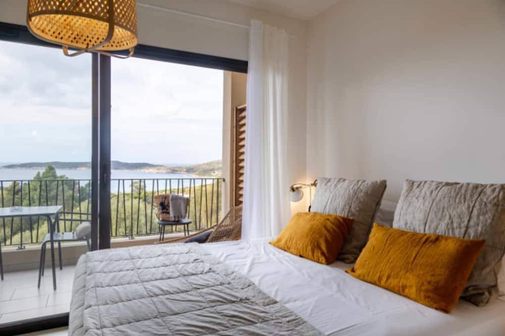 Appartamento intero, Studio Myrthe magnificent sea view in Cargese, Parco naturale regionale della Corsica
