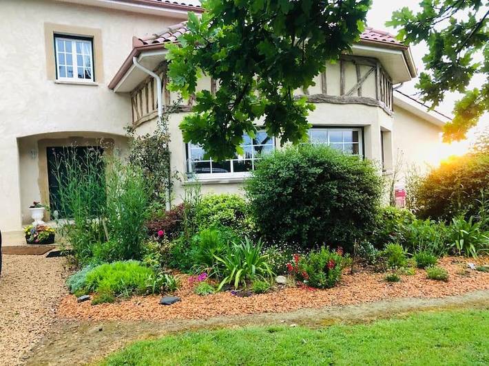 Location de vacances pour 6 personnes, avec vue sur le lac ainsi que jardin et vue à Madiran - 3