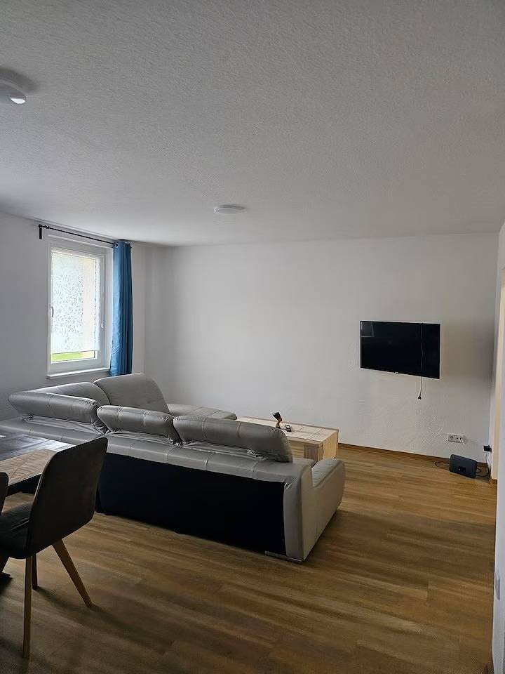 Ganze Ferienwohnung, Schöne Vollausgestattete Monteurs- Gästewohnung nähe Raffinerie Leuna und Geiseltalsee / 0304 in Braunsbedra, Saale-Unstrut