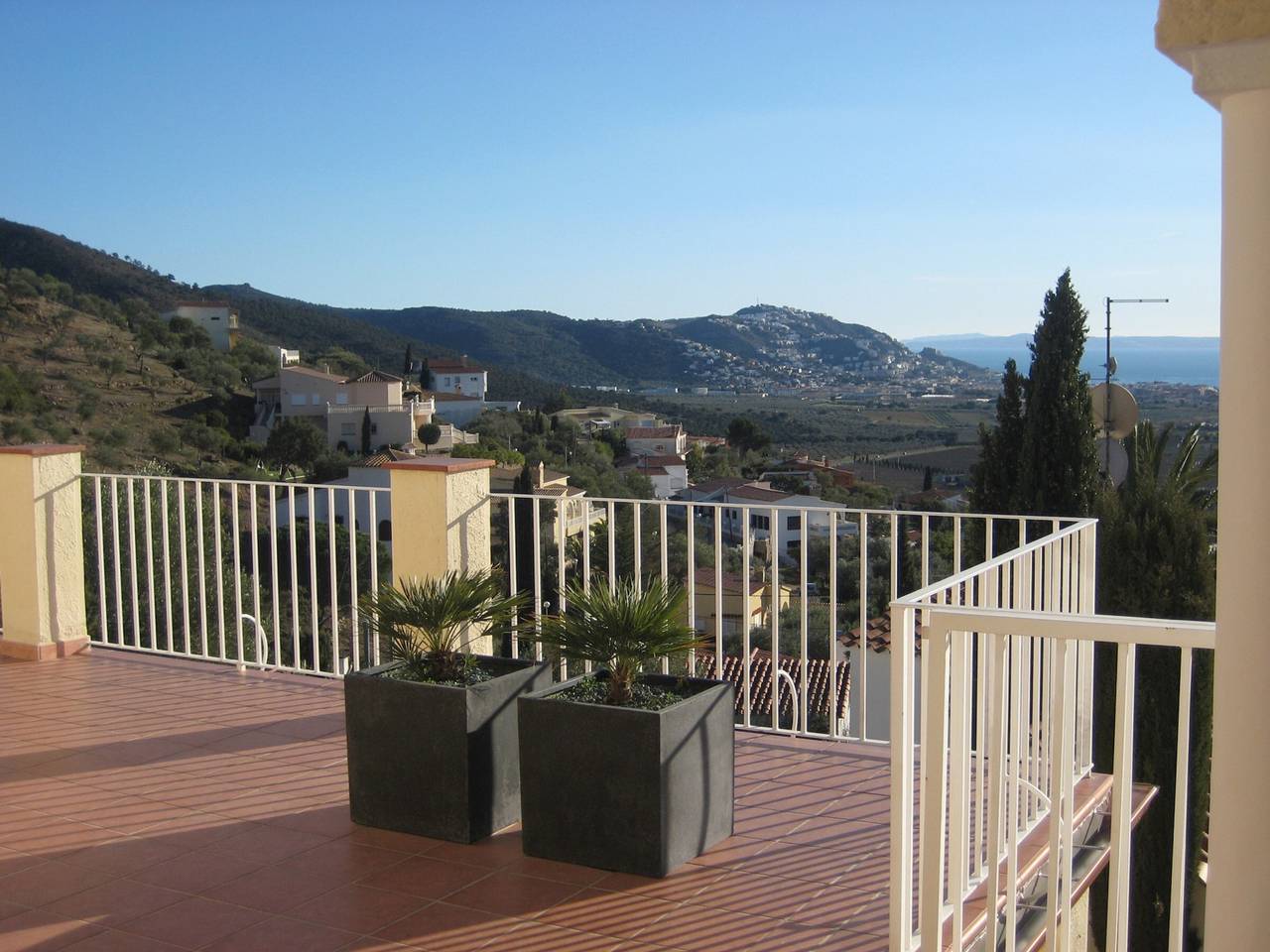 Hermosa villa con piscina privada y aire acondicionado en Rosas in El Mas Fumats, Roses