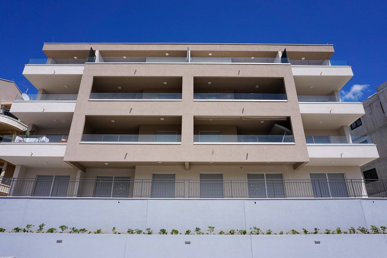 Ganze Wohnung, 2-Zimmer-Ferienwohnung mit Terrasse und Meerblick Tucepi, Makarska A-19548-a in Plaža Dračevac, Tucepi