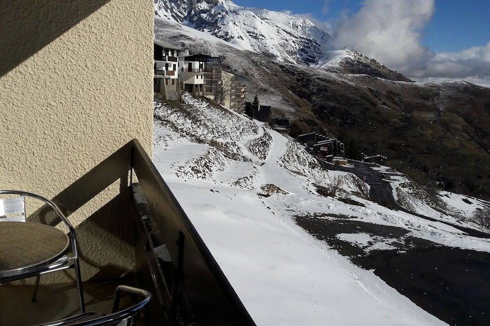 Apartamento entero, Beau Estudio (27 m2) Pla Adet, 100 metros de esquí, clasificado 2 * 4 personas in Vignec, Parque nacional de los Pirineos