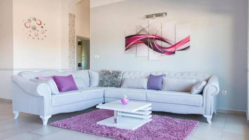 Ferienhaus für 11 Personen, mit Pool und Sauna sowie Terrasse in Grad Šibenik