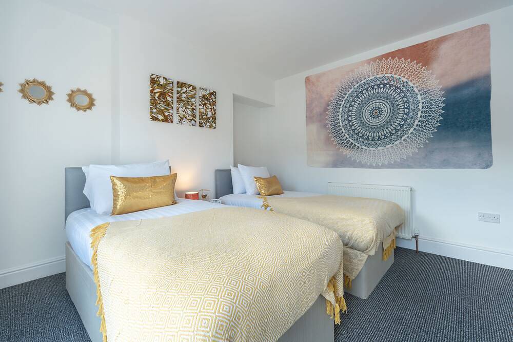 Wgcdde By Jesouth in Kingston-upon-Hull, Yorkshire and the Humber