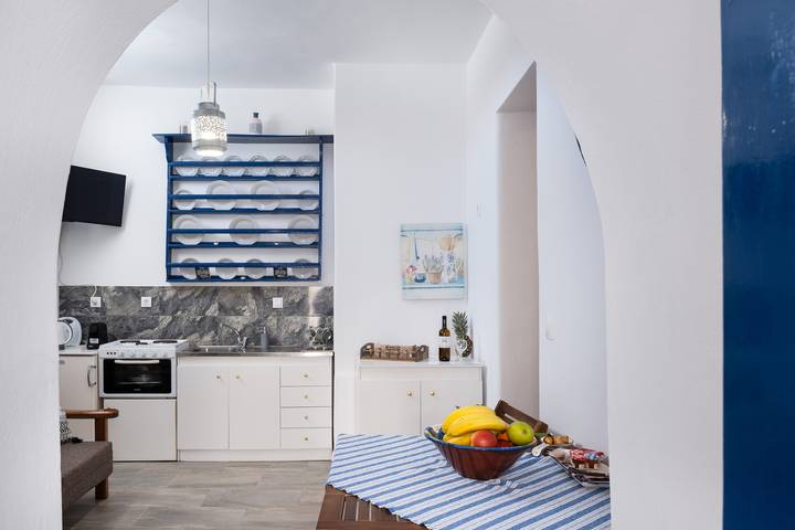 Ganze Wohnung, Zentrales Ferienapartment 'Olga's House kythnos D' in Kythnos