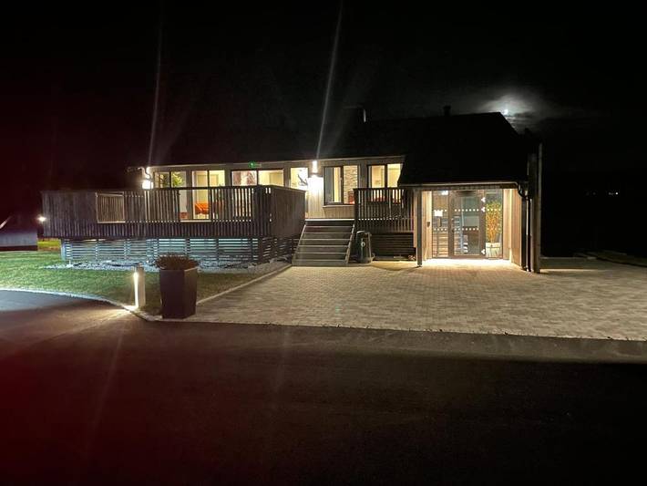 Hotel für 4 Personen, mit Balkon und Terrasse sowie Garten und Sauna in Flatanger