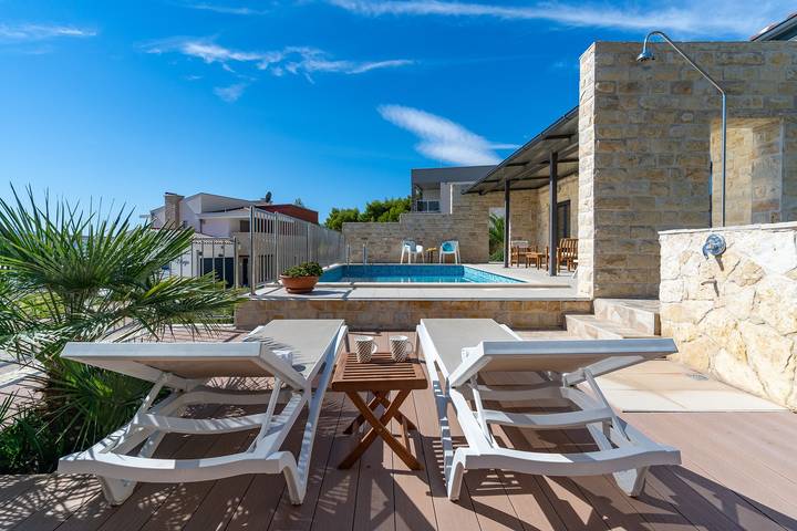 Villa for 8 personer med havblik in Dugi Rat, Omiš-Riviera